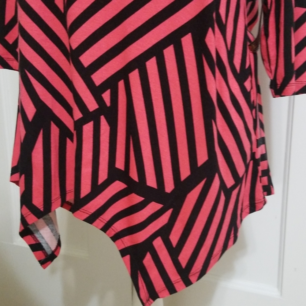 Absolutely Famous Top - Picture 3 of 7